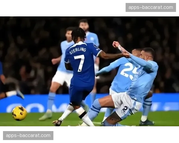 美国队由波切蒂诺执掌，主打高位逼抢与快速反击的3-4-3阵型